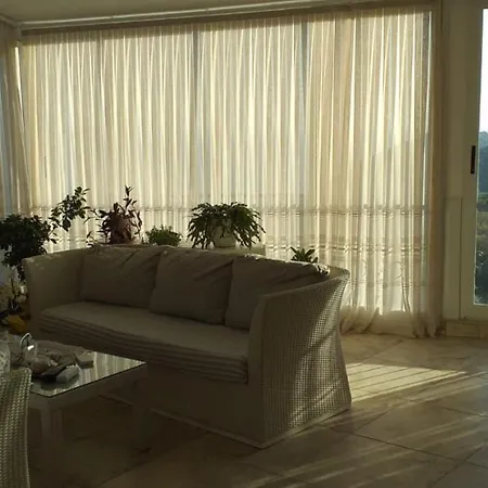 Villa Villa *