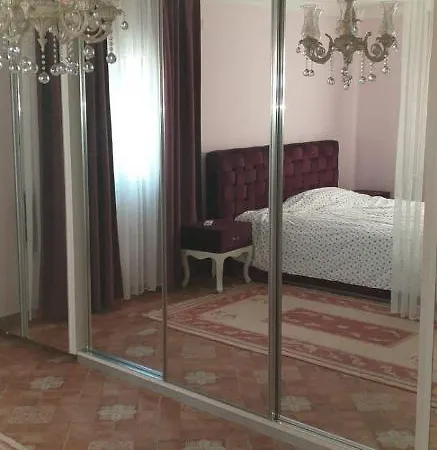 Villa Villa *